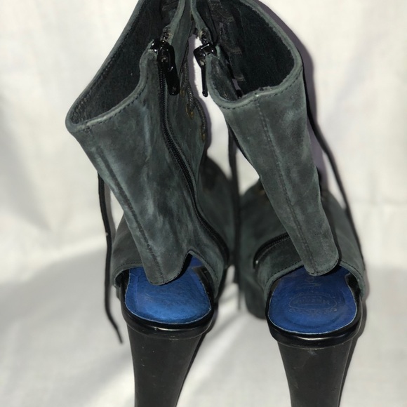 COPY - Jeffrey Campbell lace up boots - Picture 5 of 5